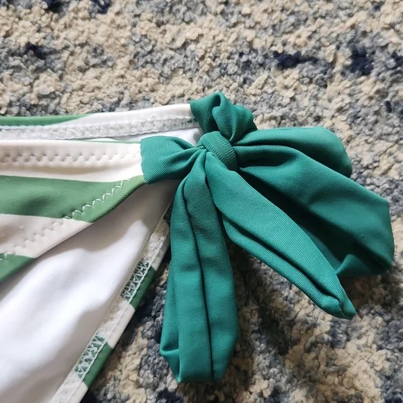 Cupshe SZ S 2 Piece Green Stripe - Picture 3 of 4